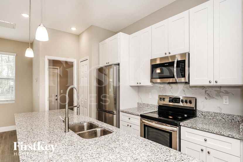 674 Tobias St Se - Photo 7 of 16