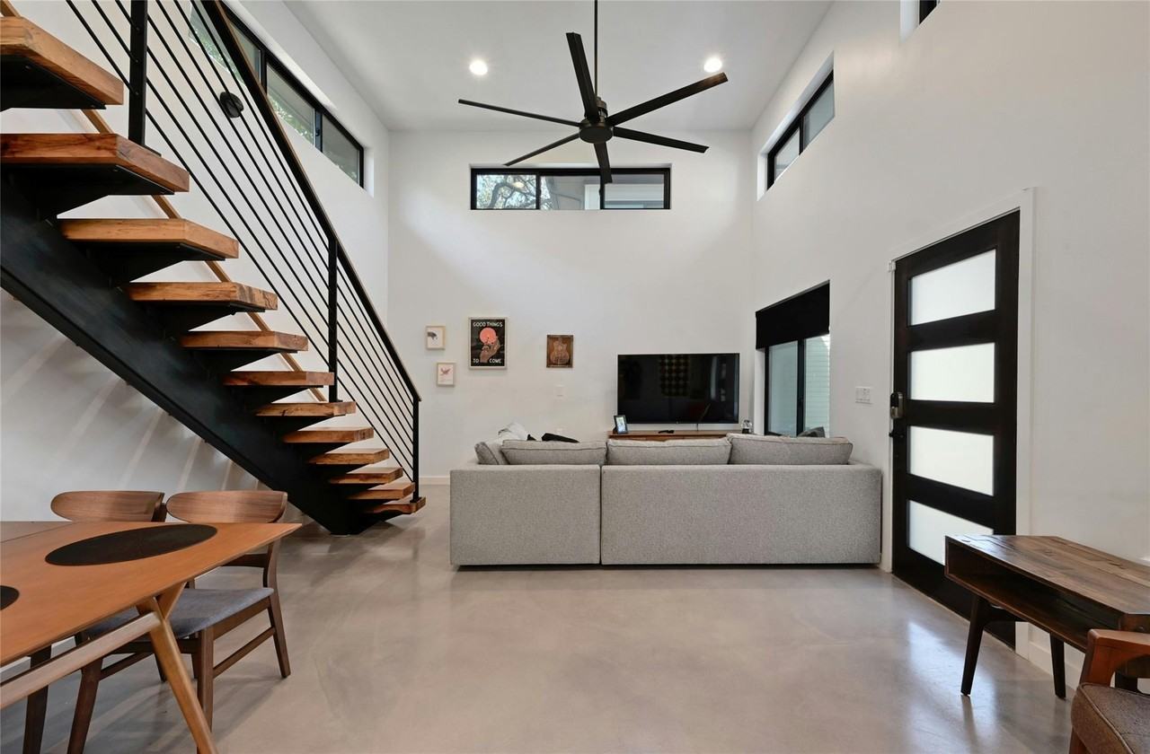 407 S Park Dr - Photo 7 of 25