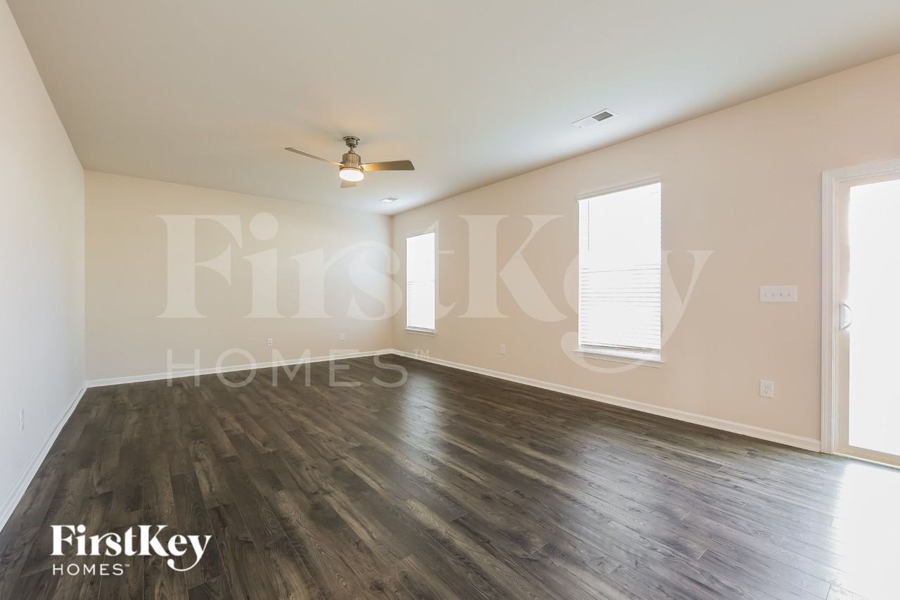 1000 Mission Hill Ln - Photo 3 of 16