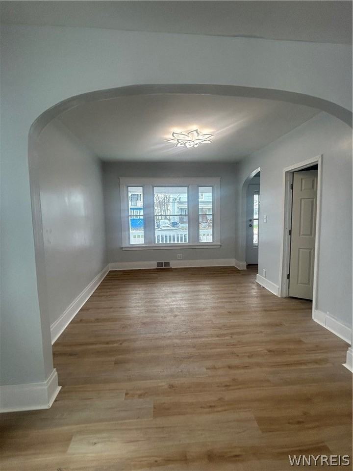 411 Lower Cambridge Avenue - Photo 3 of 13