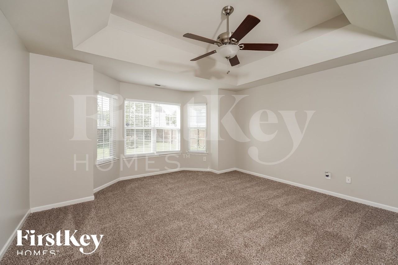 1915 Rockycreek Ln - Photo 6 of 15