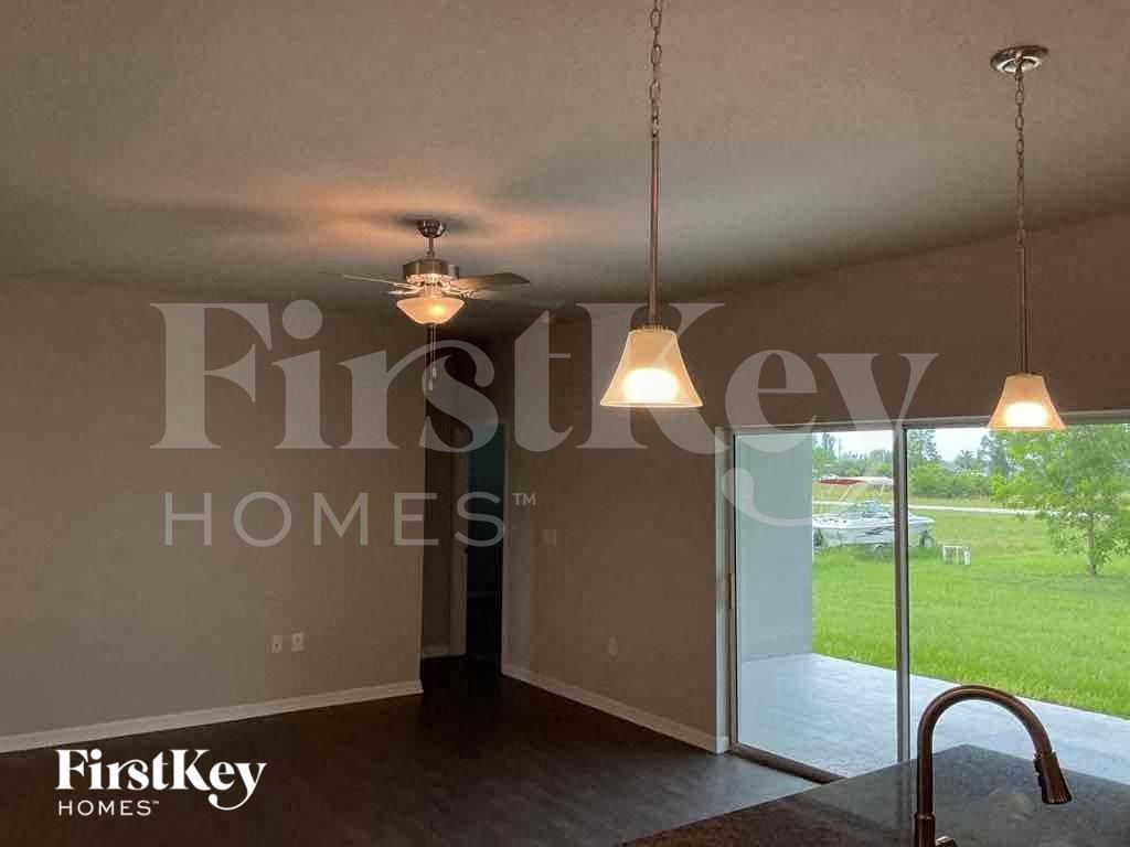 2216 Nw 18th Ter - Photo 3 of 11