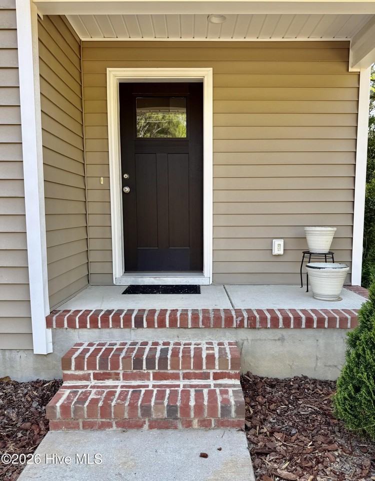 175 S Carlisle St - Photo 2 of 24
