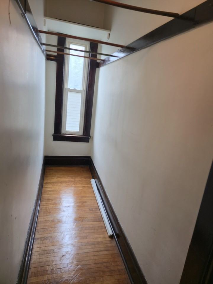 121 Davis Ave - Photo 6 of 10