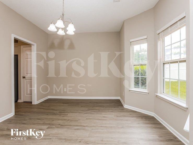 8319 Knapp Ct - Photo 5 of 15