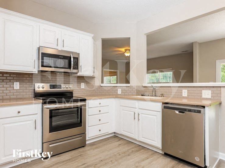8319 Knapp Ct - Photo 6 of 15