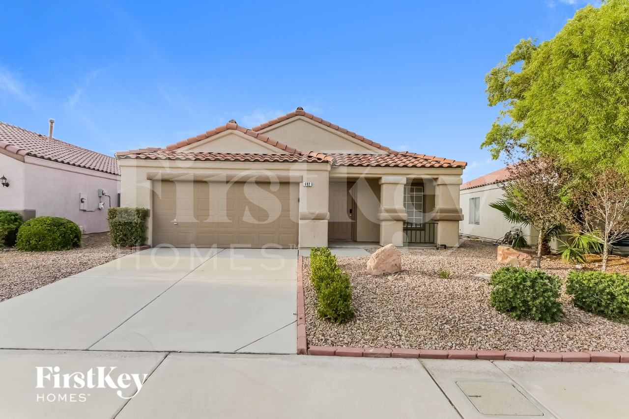 692 Rising Brook Dr - Photo 2 of 15