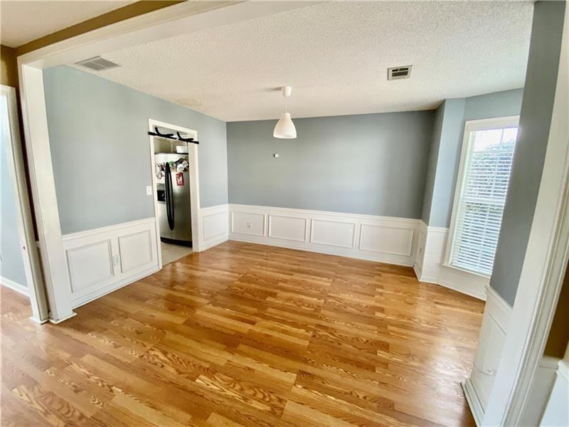 9020 Friarbridge Dr - Photo 2 of 49