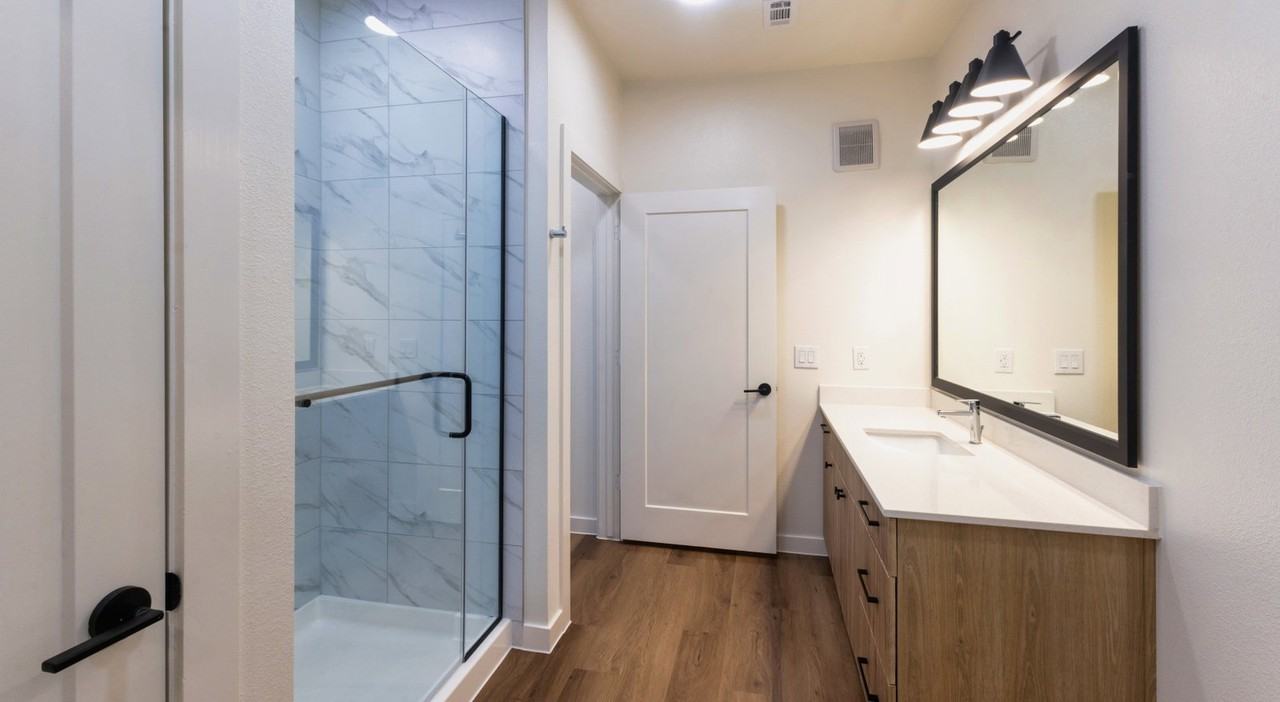 2520 Panhandle St #324 - Photo 4 of 5