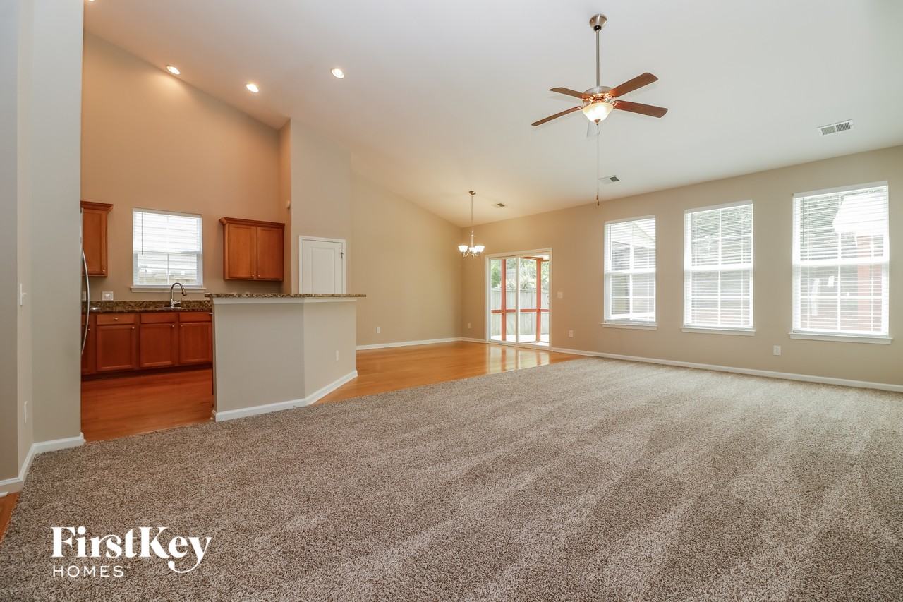 115 Marinella Dr - Photo 2 of 15