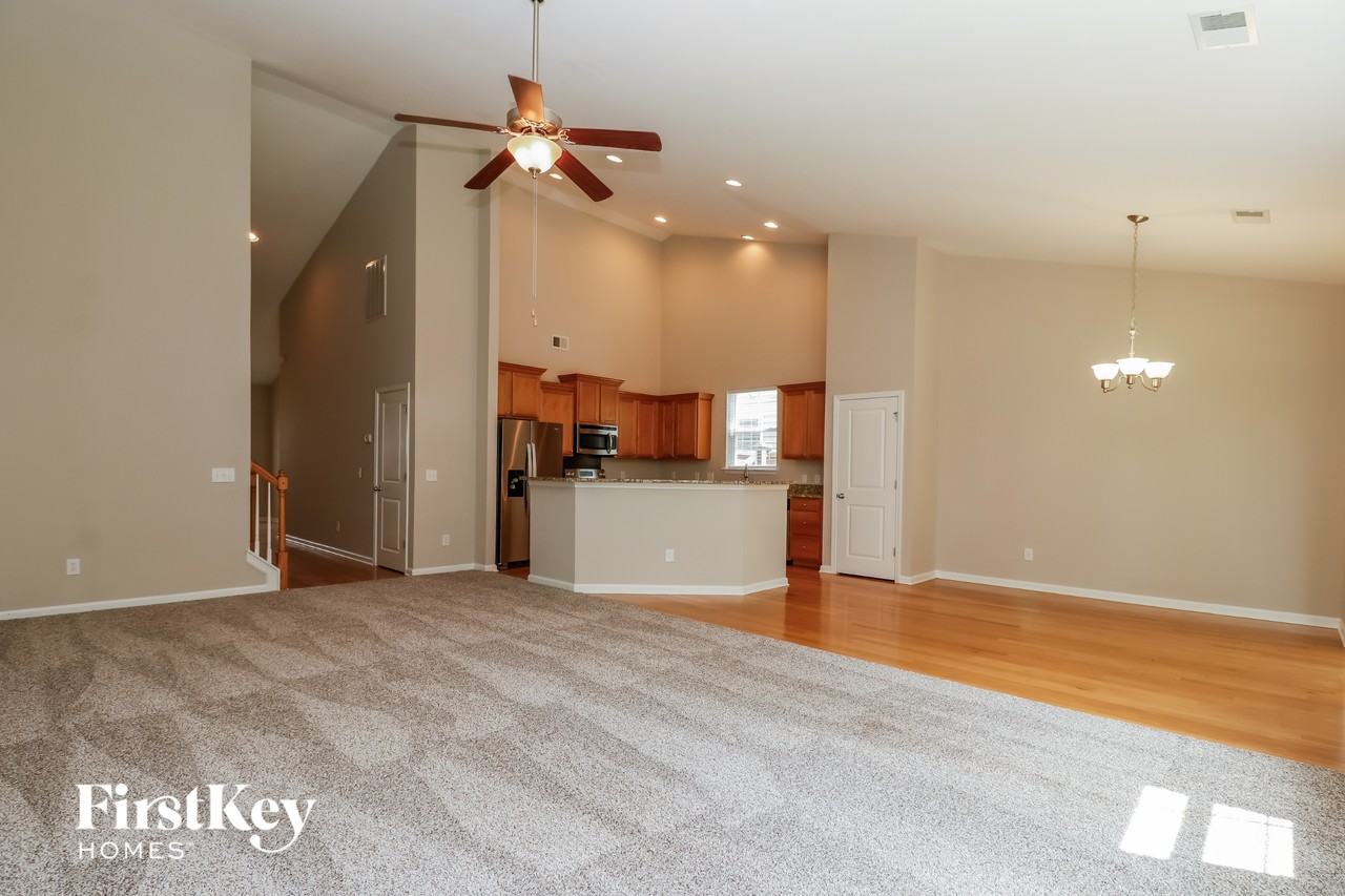 115 Marinella Dr - Photo 3 of 15