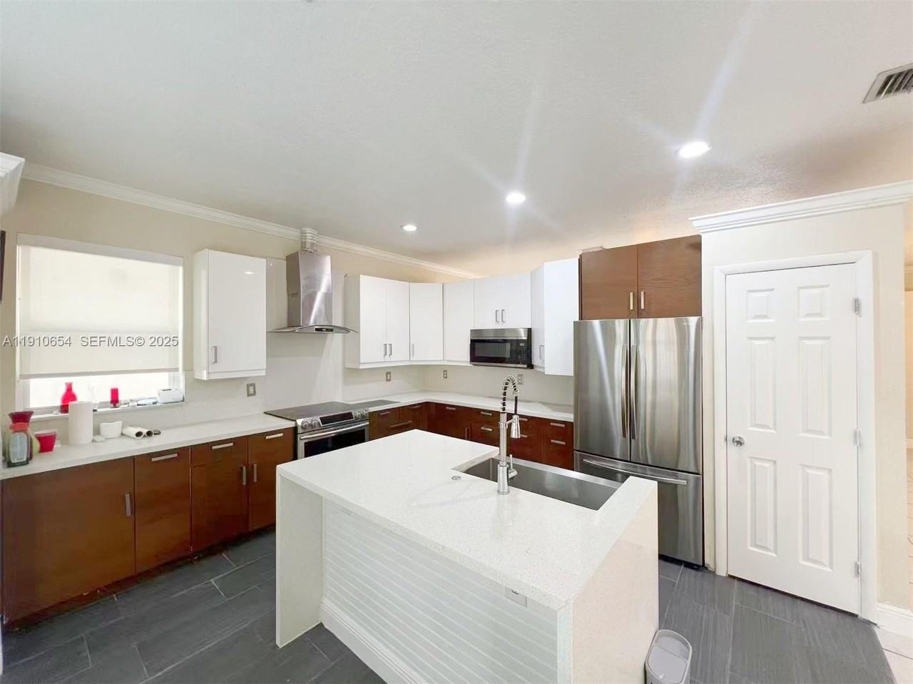 15868 Northwest 4th Street #15868 - Photo 2 of 25