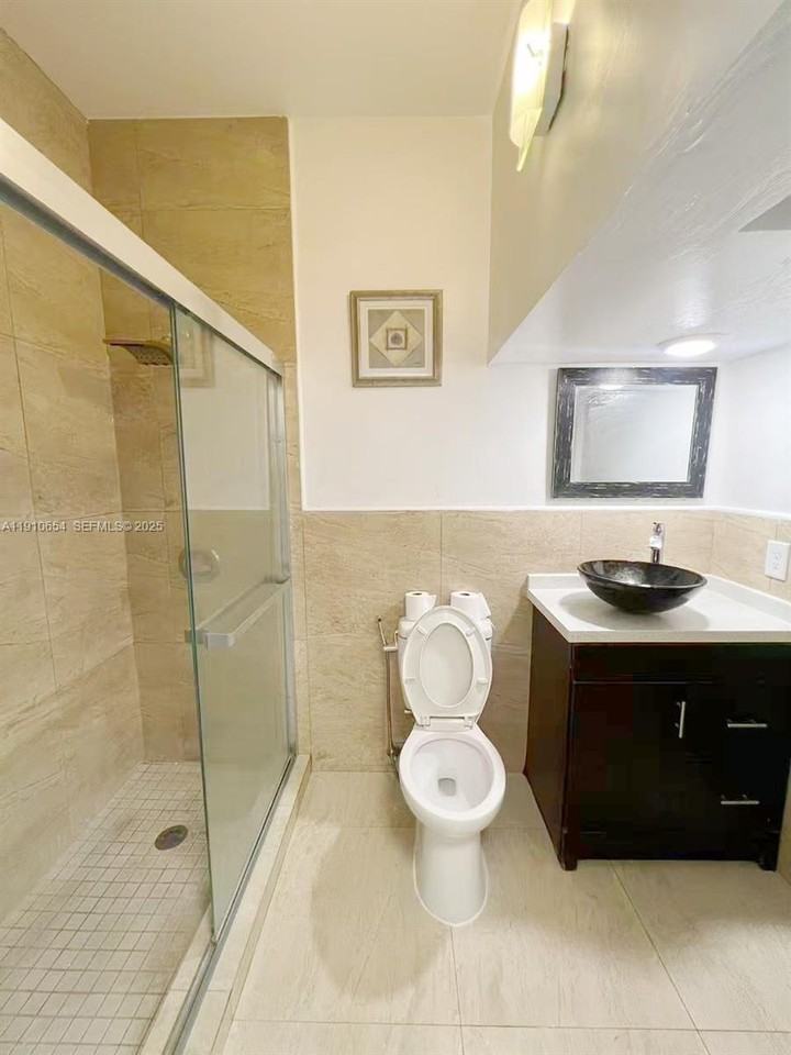 15868 Northwest 4th Street #15868 - Photo 4 of 25