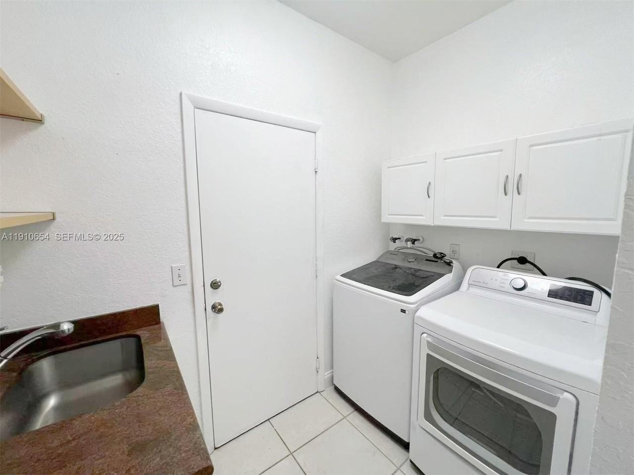 15868 Northwest 4th Street #15868 - Photo 6 of 25