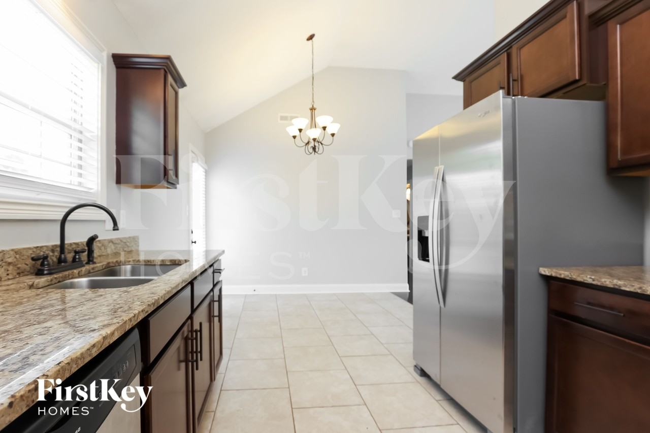 1145 Stillwood Dr - Photo 6 of 15