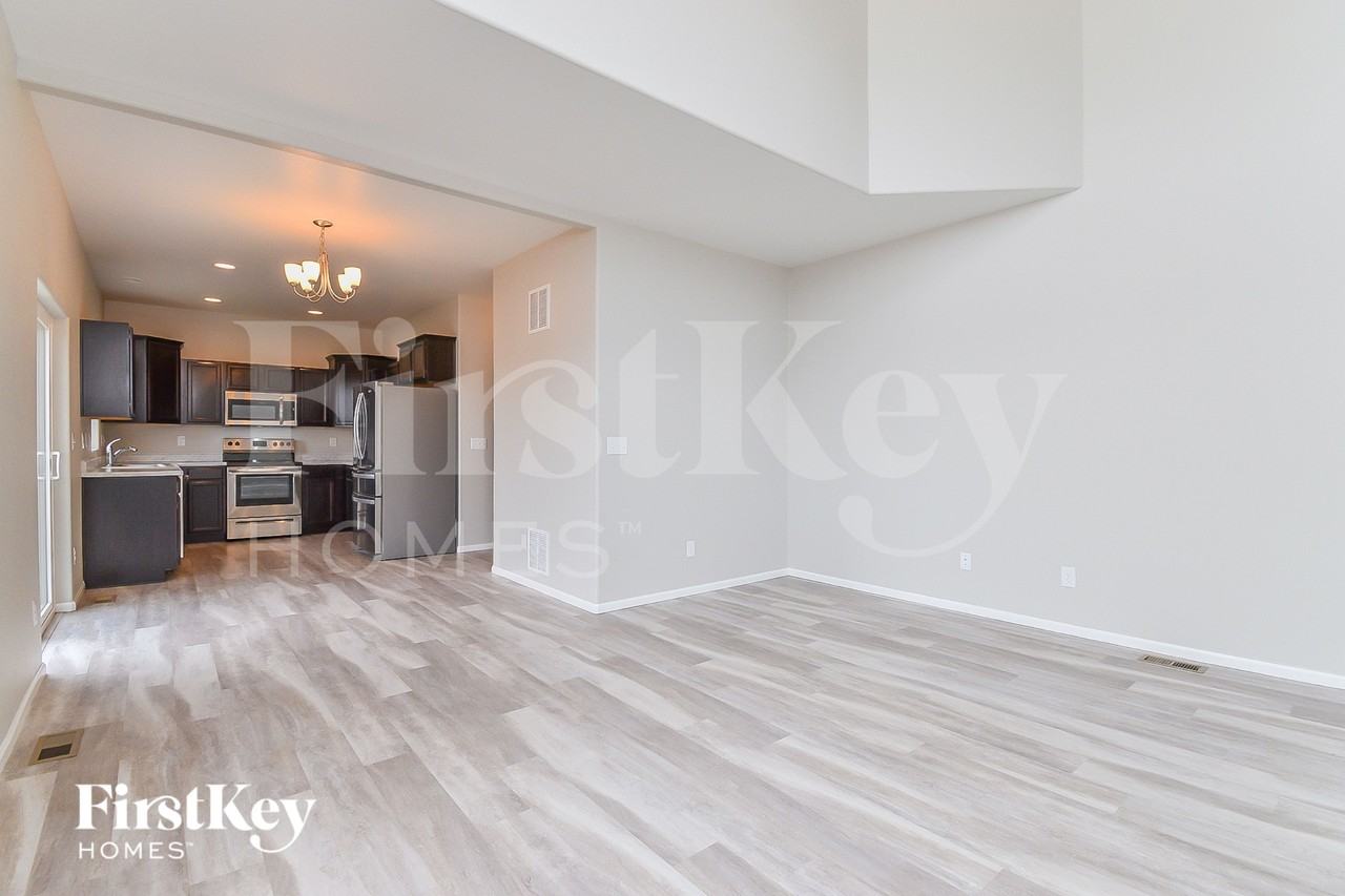 11663 Ducal Pt - Photo 3 of 15