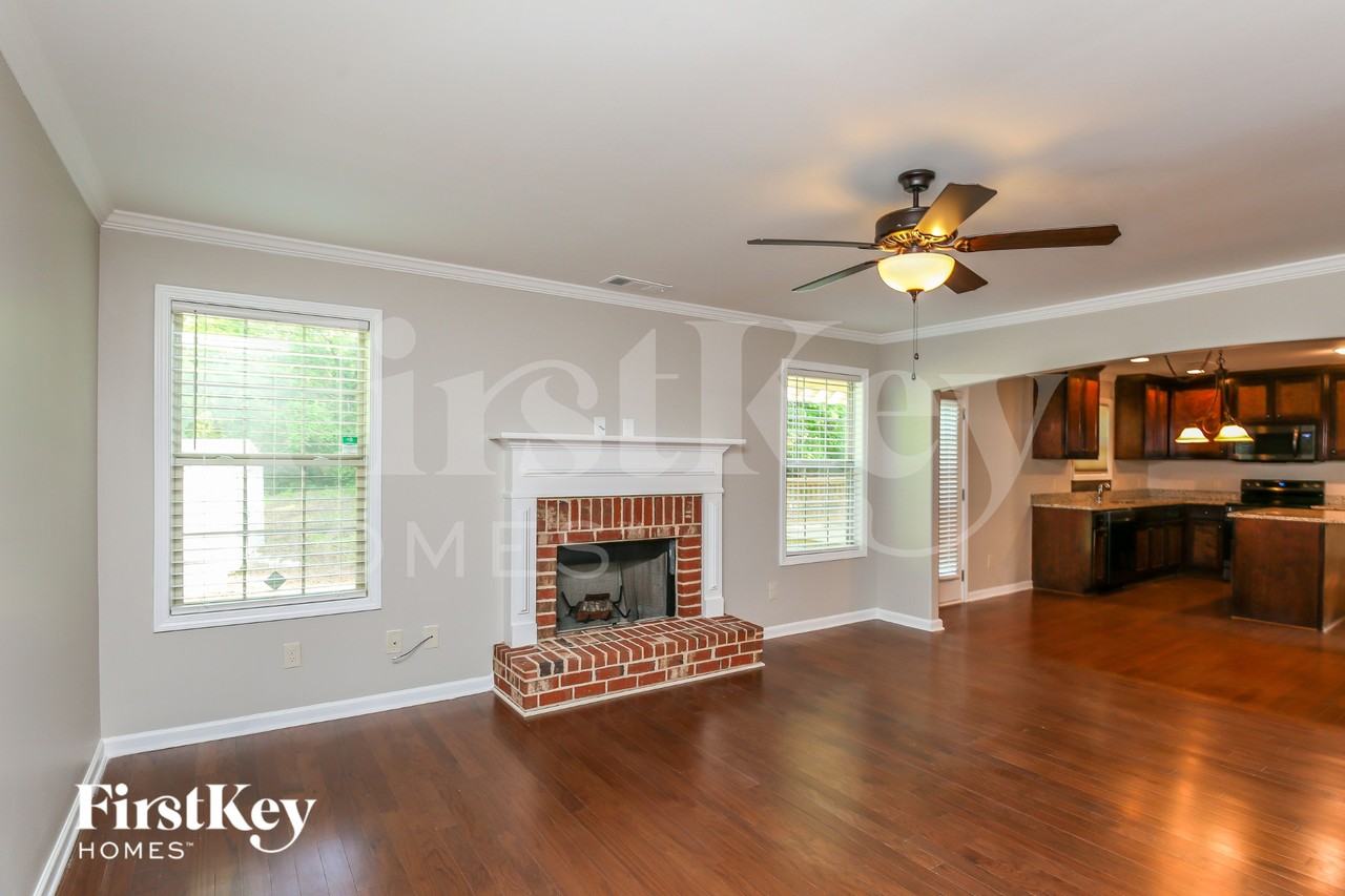 254 Cypress Pl - Photo 3 of 15