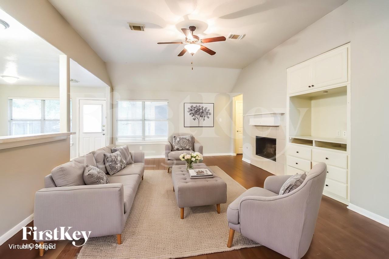 26967 Crown Haven Ct - Photo 4 of 19