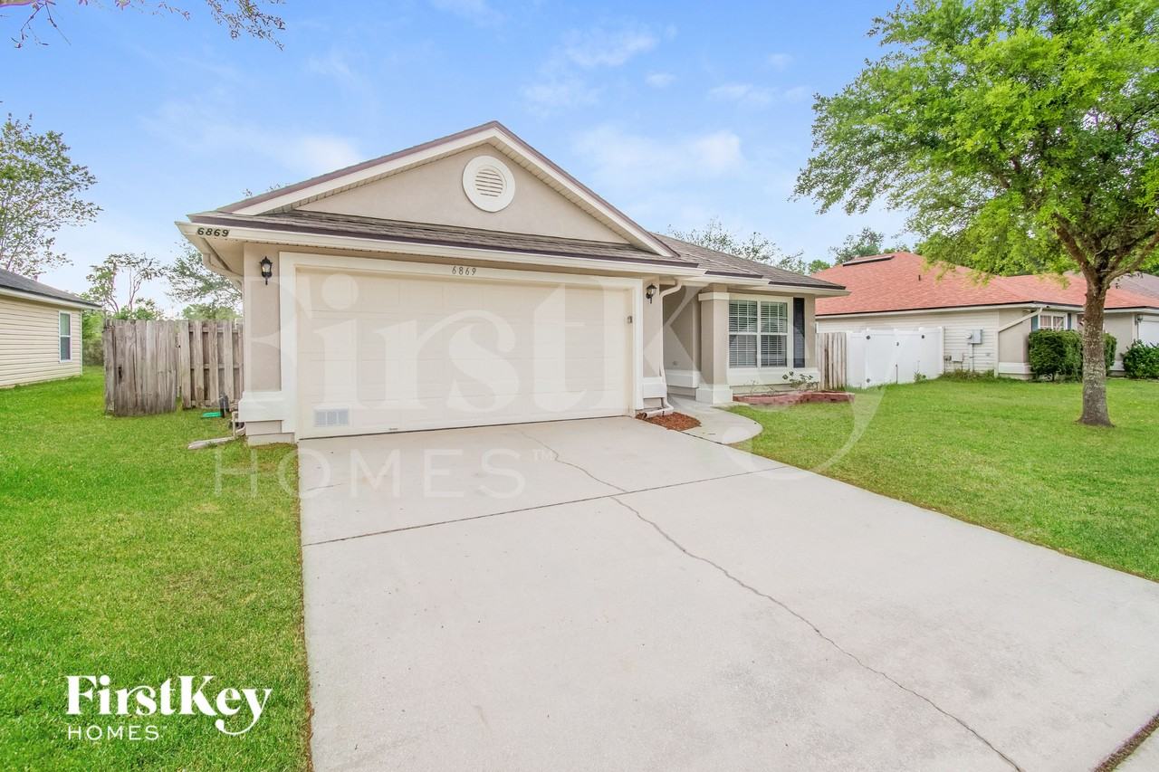 6869 Southern Oaks Dr W - Photo 2 of 15