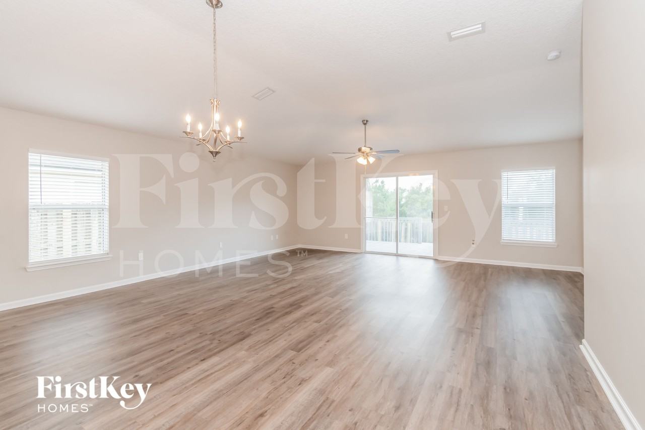 6869 Southern Oaks Dr W - Photo 6 of 15