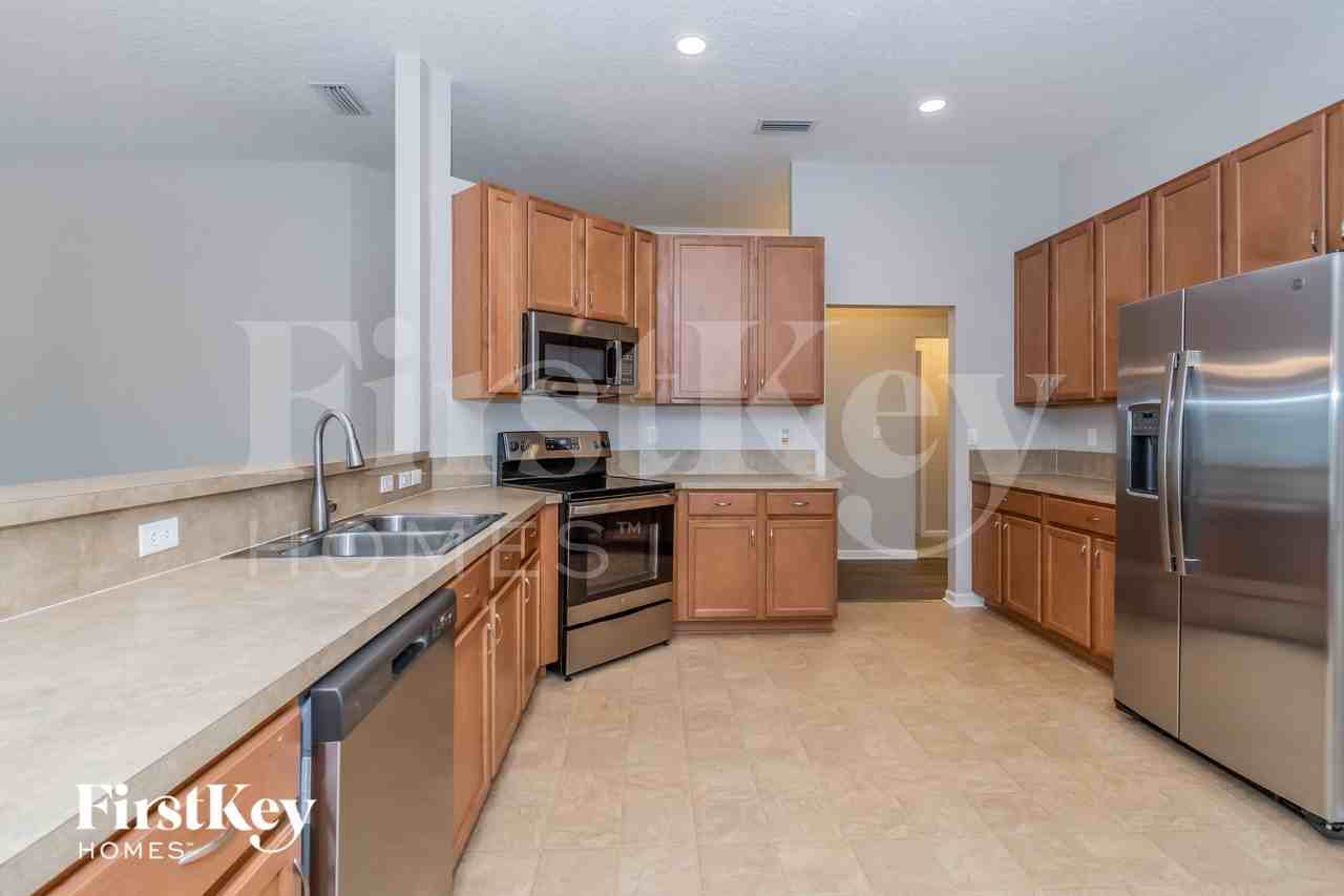 6869 Southern Oaks Dr W - Photo 7 of 15