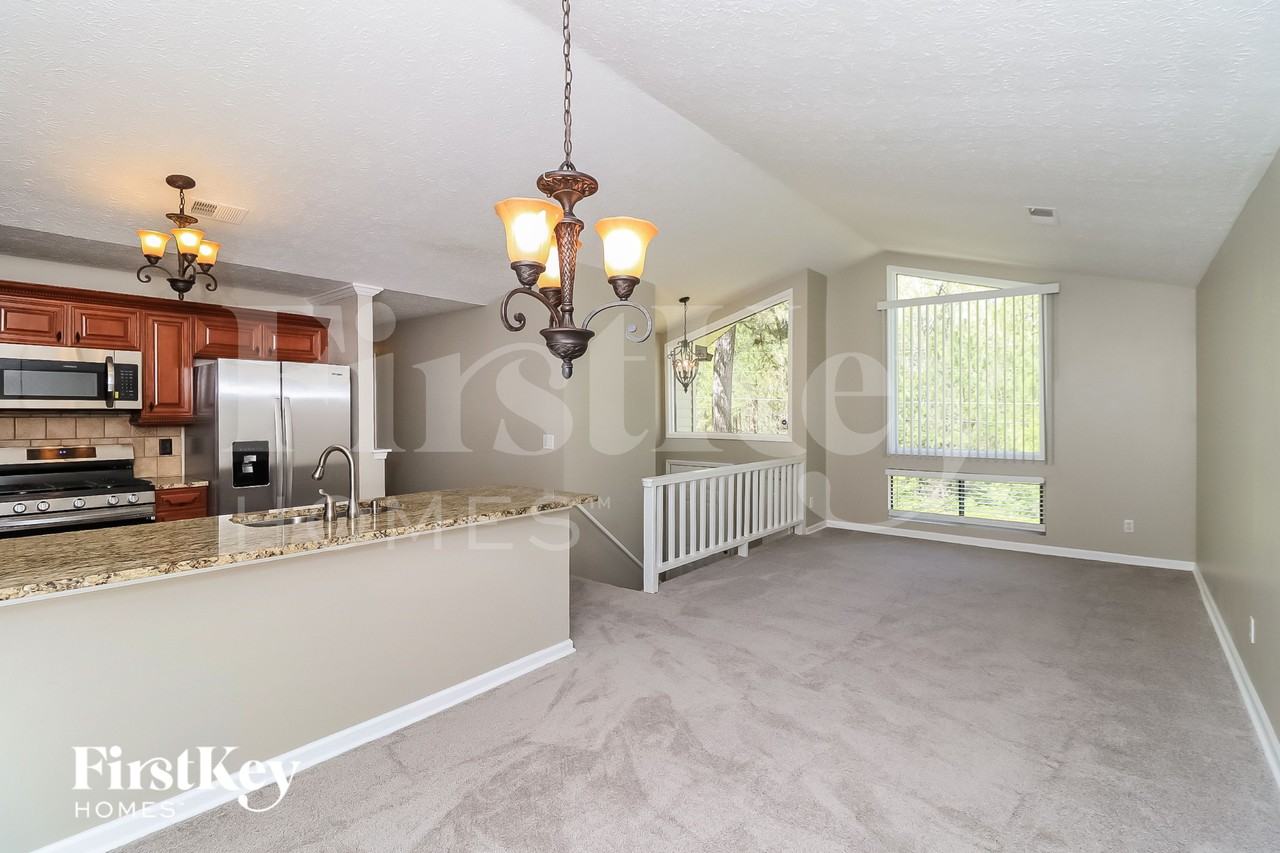 4676 Tara Creek Trl - Photo 5 of 15