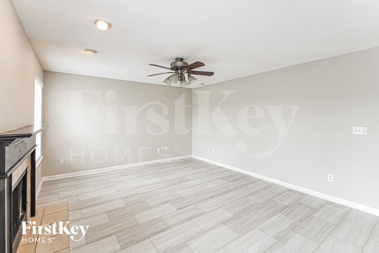 3471 Firethorn Dr - Photo 7 of 15