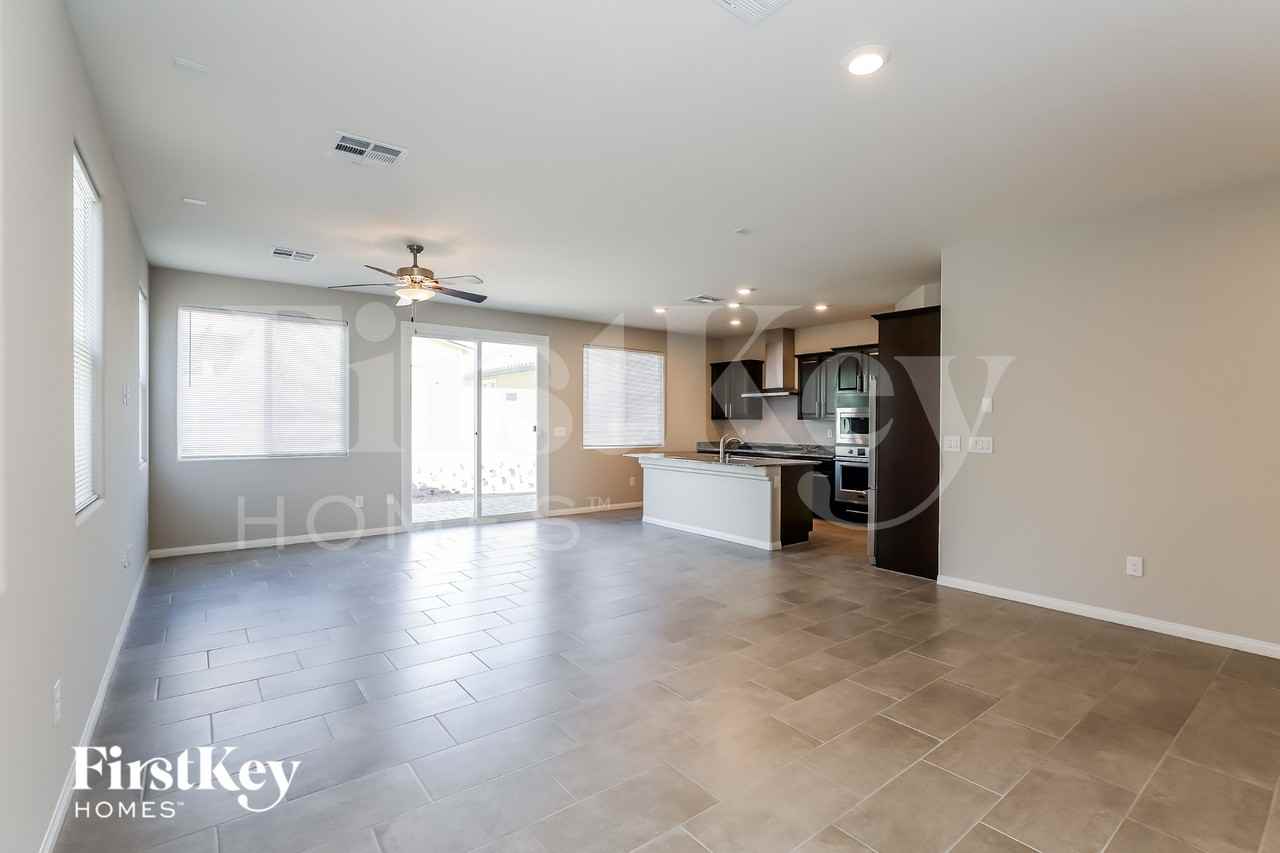 4218 Klarissa Ave - Photo 3 of 15