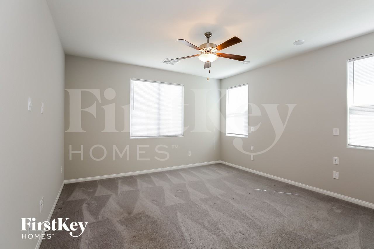 4218 Klarissa Ave - Photo 6 of 15