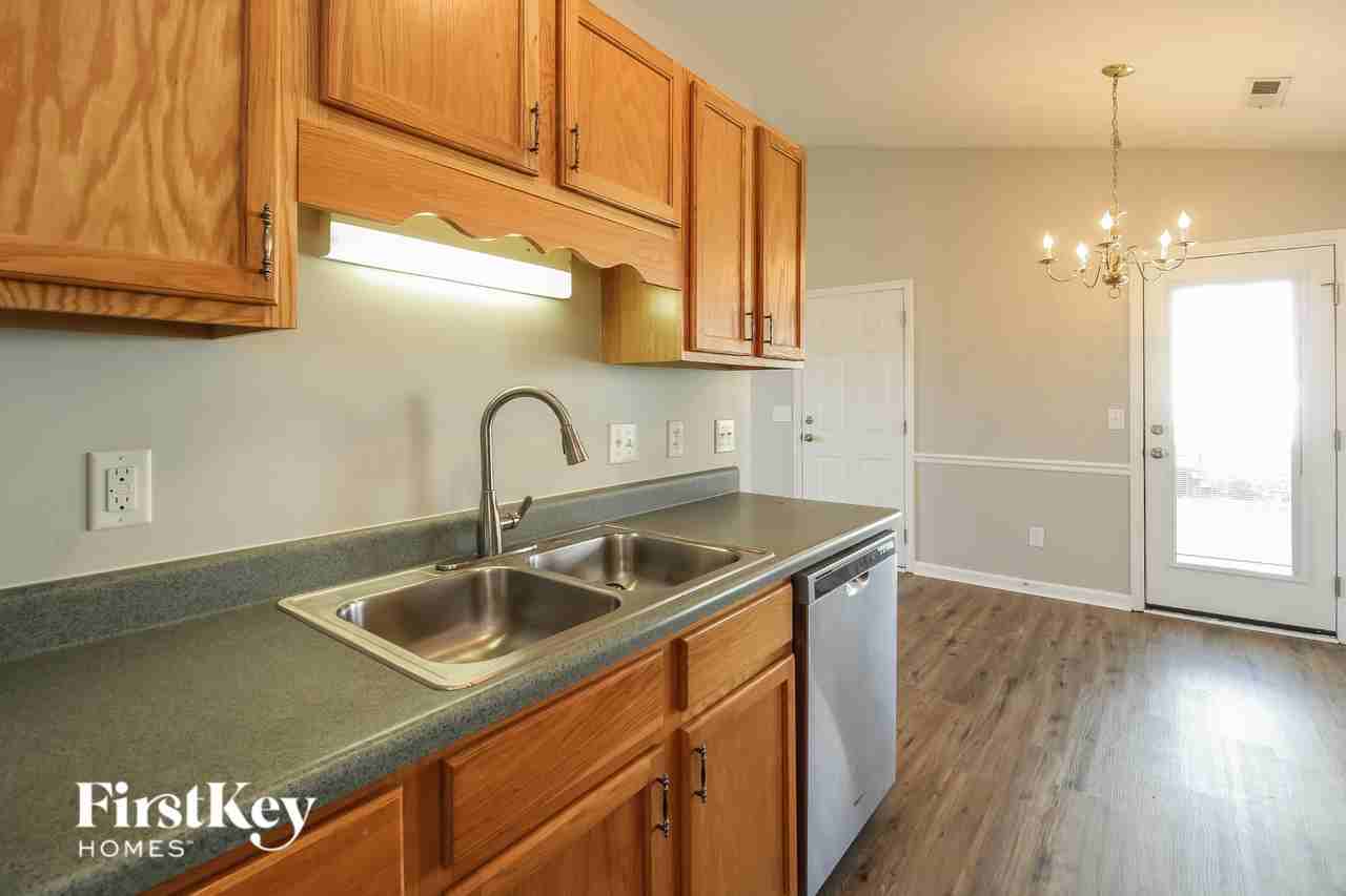 109 Wynbrook Ct - Photo 6 of 15