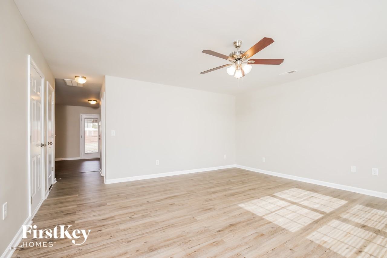 178 Creekstone Ct - Photo 3 of 15