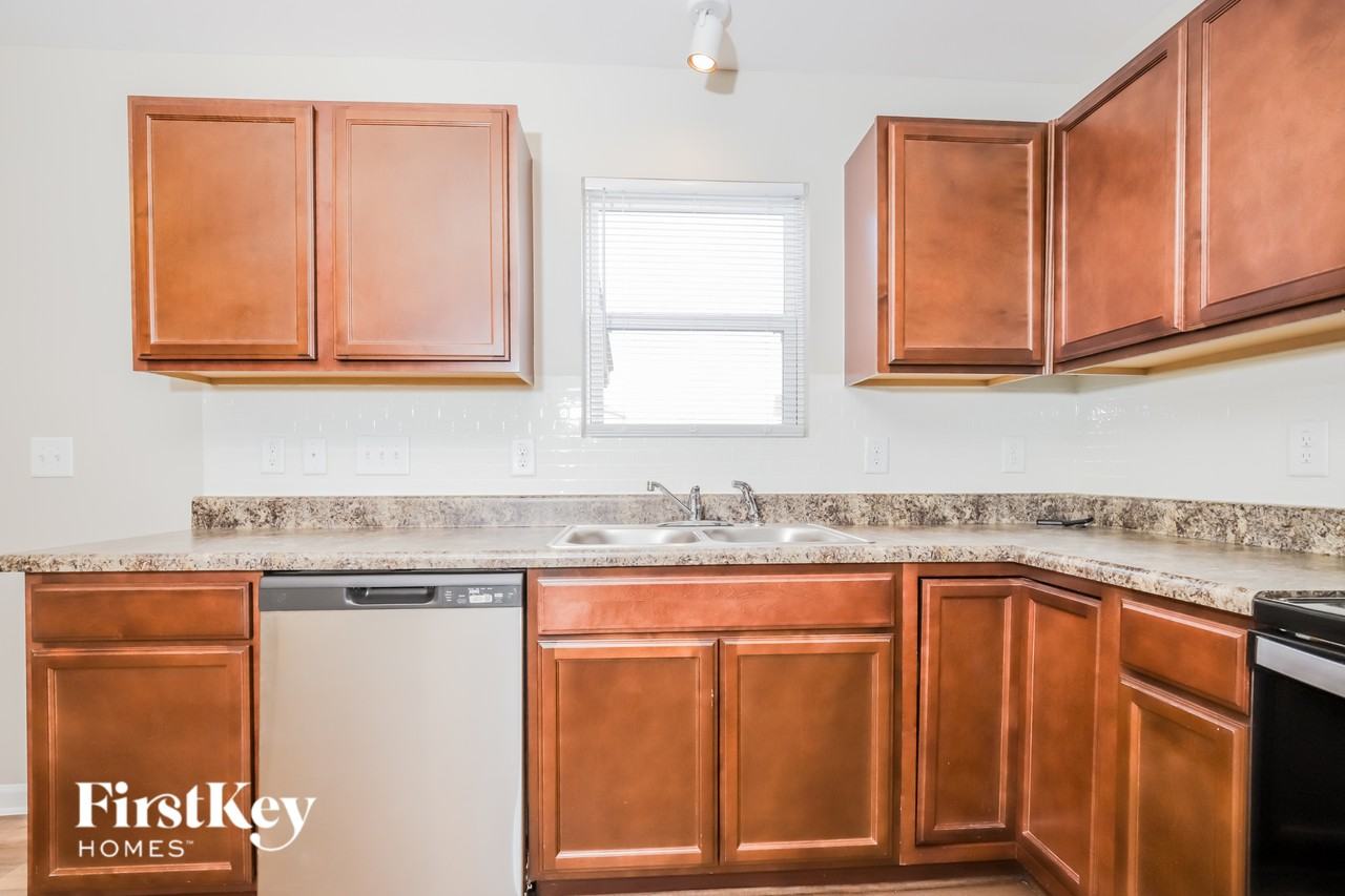 178 Creekstone Ct - Photo 7 of 15