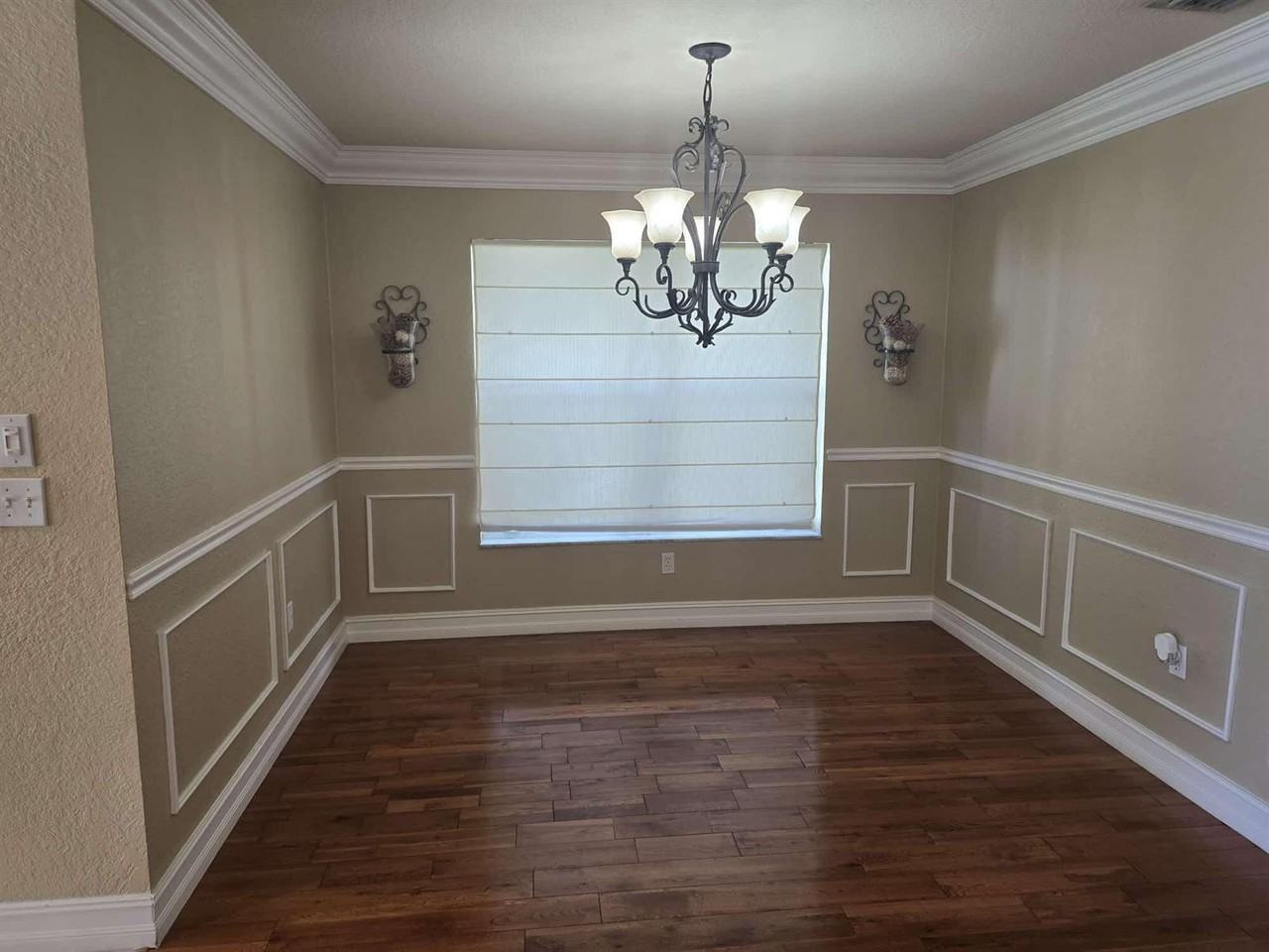 2755 Sw 165th Ave - Photo 6 of 8