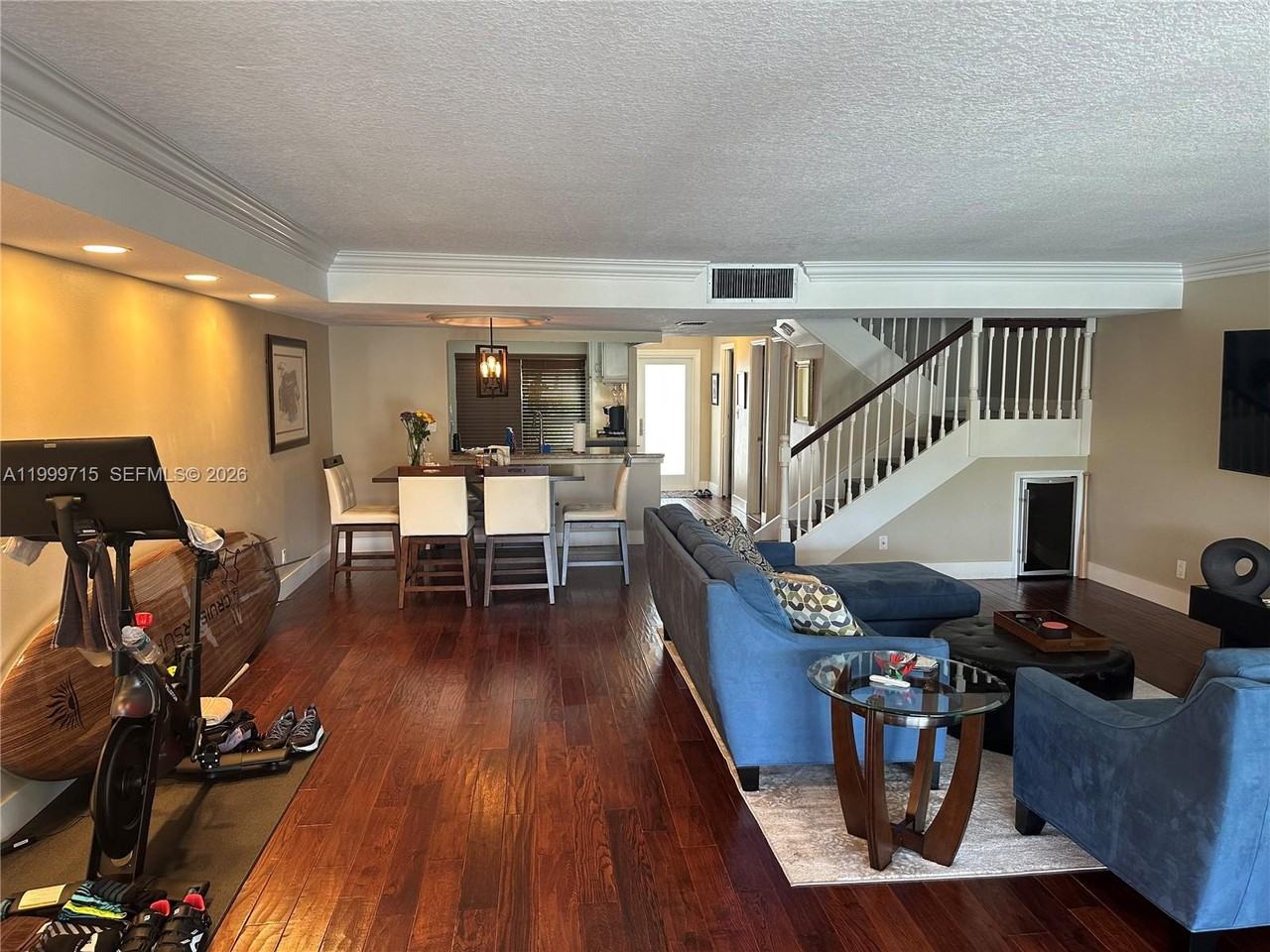 925 Ne 26th Ave #925 - Photo 7 of 8