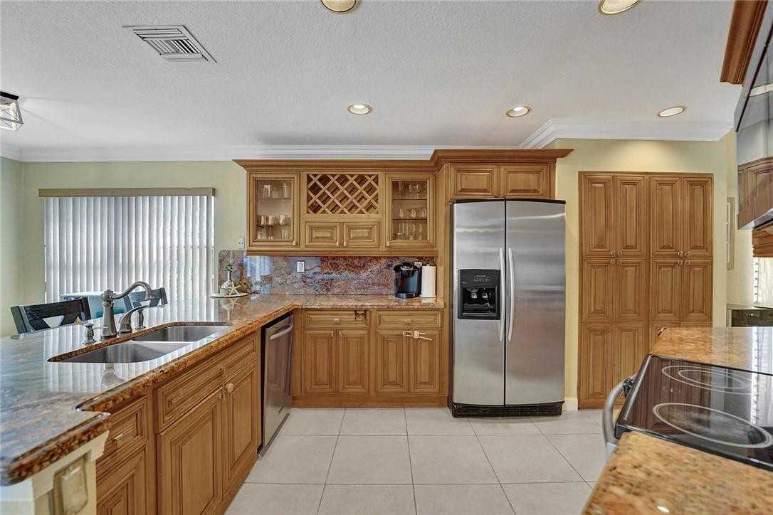 16763 Nw 13th St - Photo 6 of 8