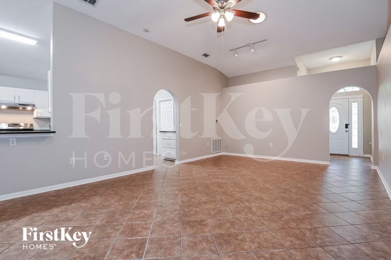 3488 Hickory Landing Ct - Photo 3 of 15