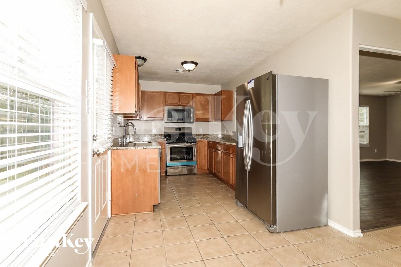 1442 Natural Pine Trl - Photo 5 of 15