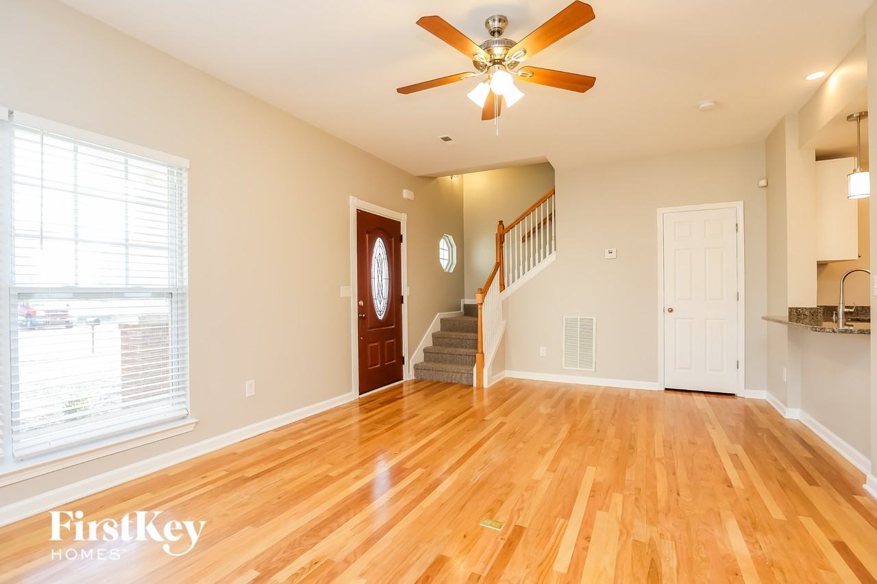 1431 Bern Dr - Photo 2 of 15