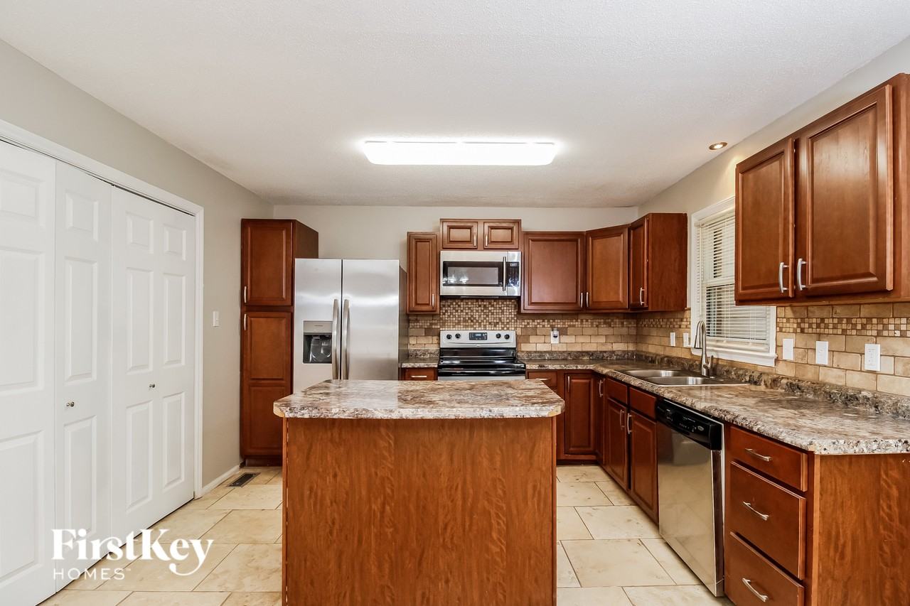 4923 Shady Pine Dr - Photo 5 of 15