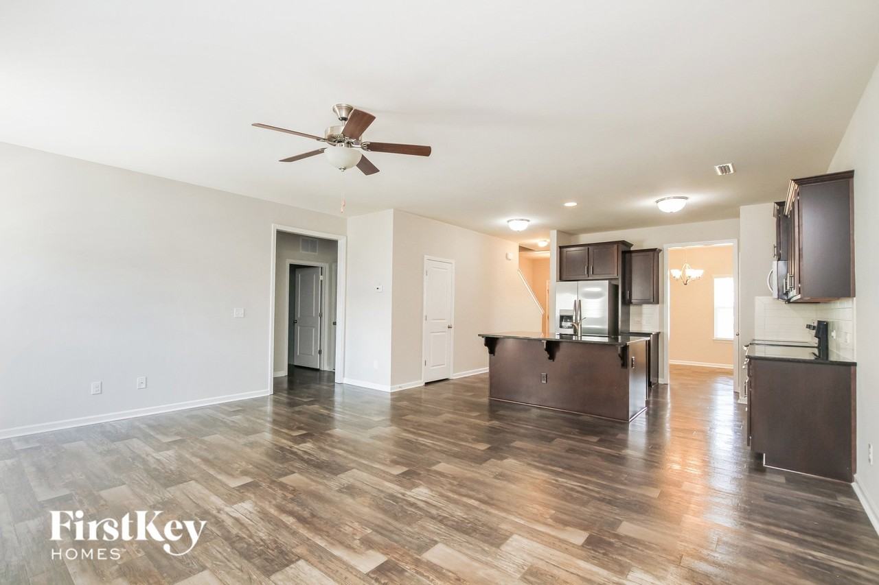 172 Fesperman Cir - Photo 2 of 15