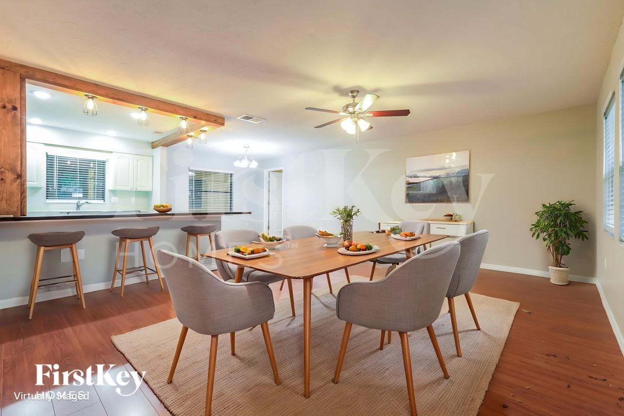 8340 Brandeis Cir W - Photo 6 of 18