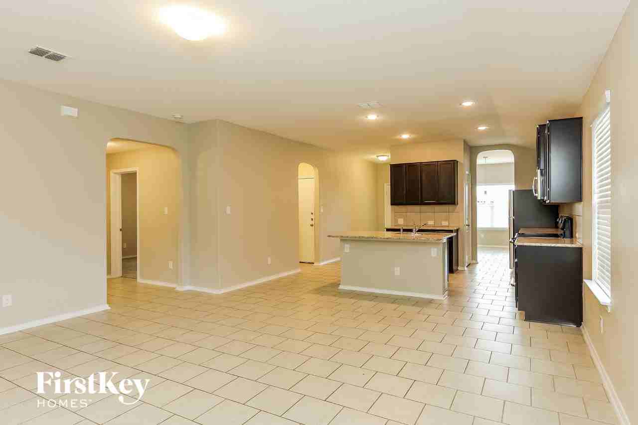 7123 Pandora Way - Photo 3 of 15