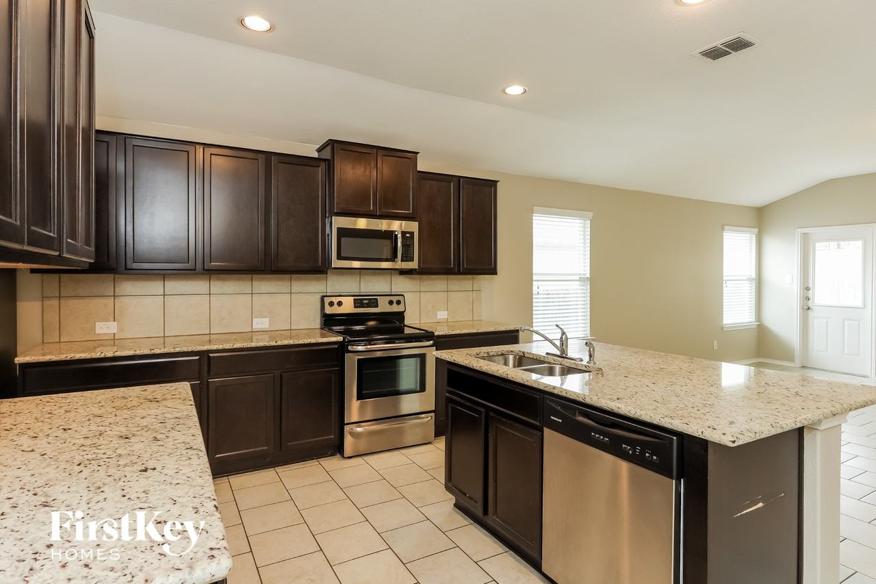 7123 Pandora Way - Photo 6 of 15