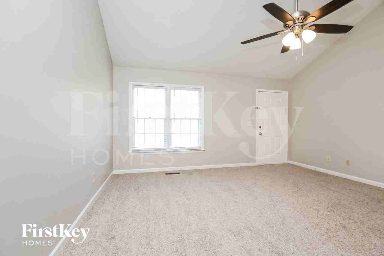 5496 Burnt Knob Rd - Photo 3 of 15