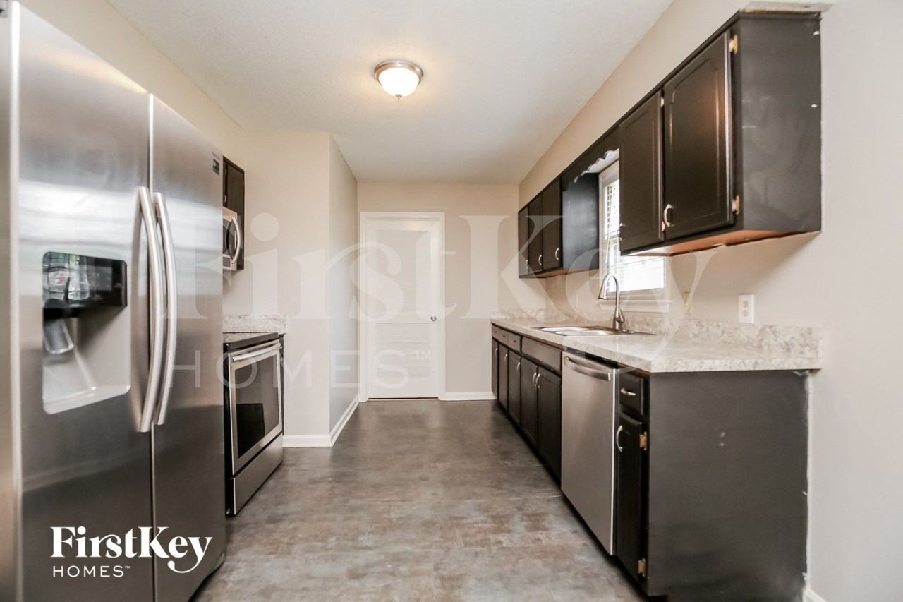 5496 Burnt Knob Rd - Photo 5 of 15