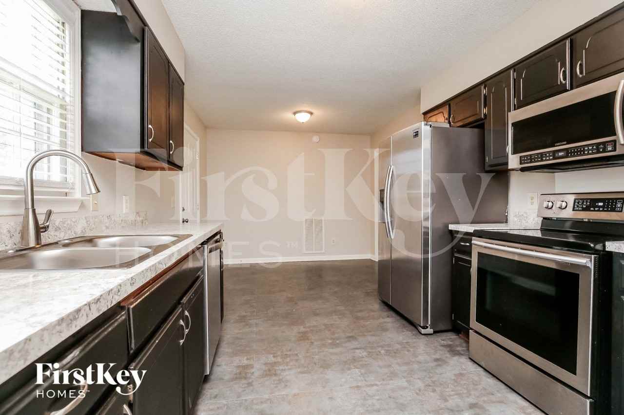 5496 Burnt Knob Rd - Photo 6 of 15