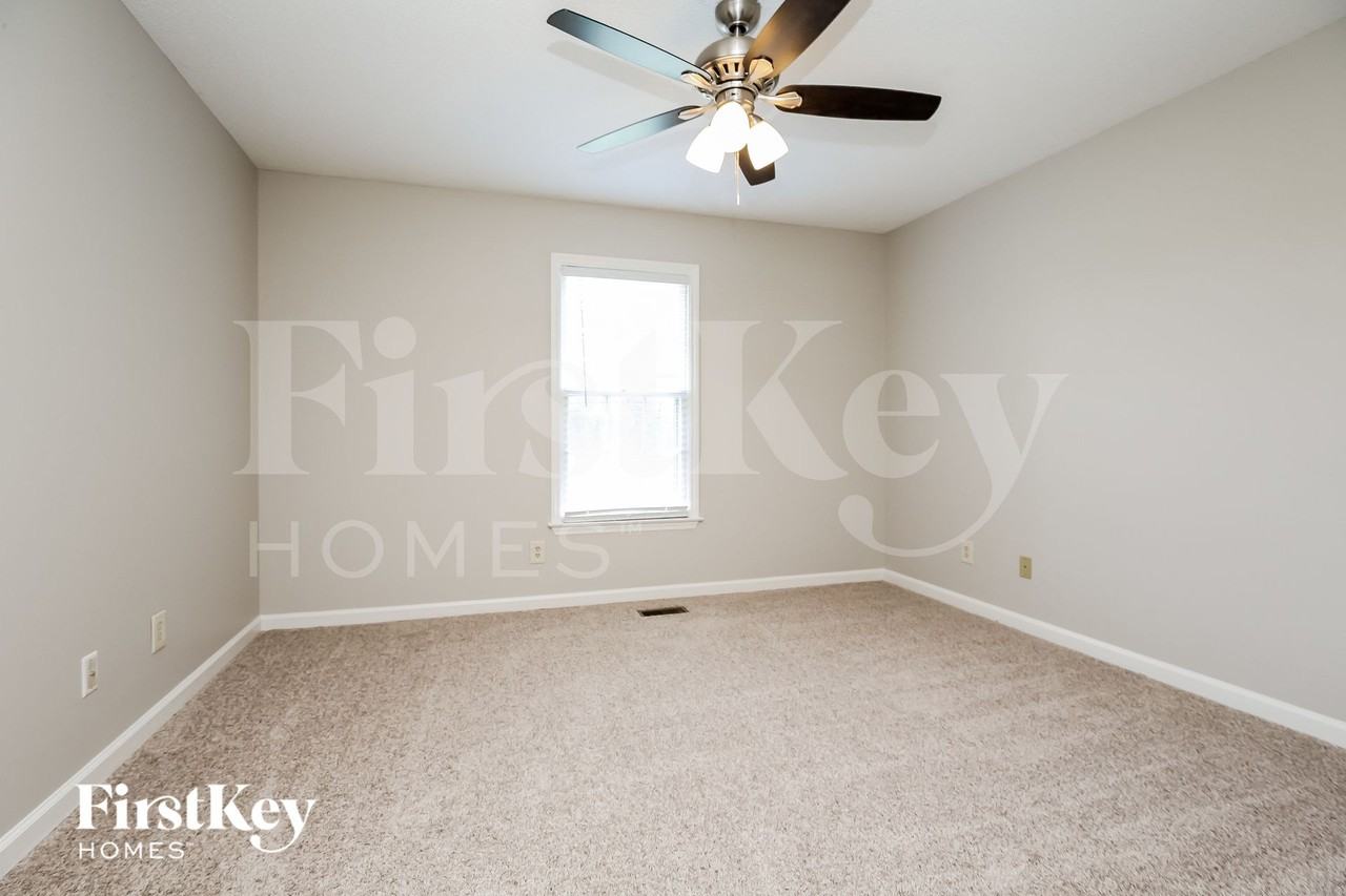 5496 Burnt Knob Rd - Photo 7 of 15