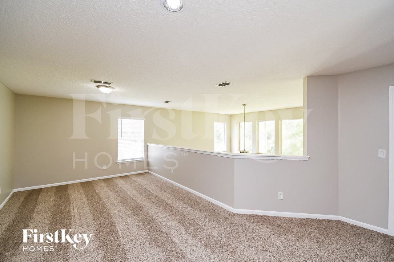 3180 Wandering Oaks Dr - Photo 7 of 15