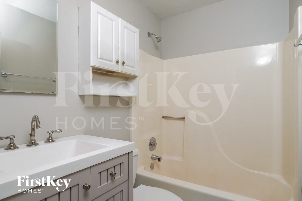 1121 Danube Trl - Photo 6 of 15