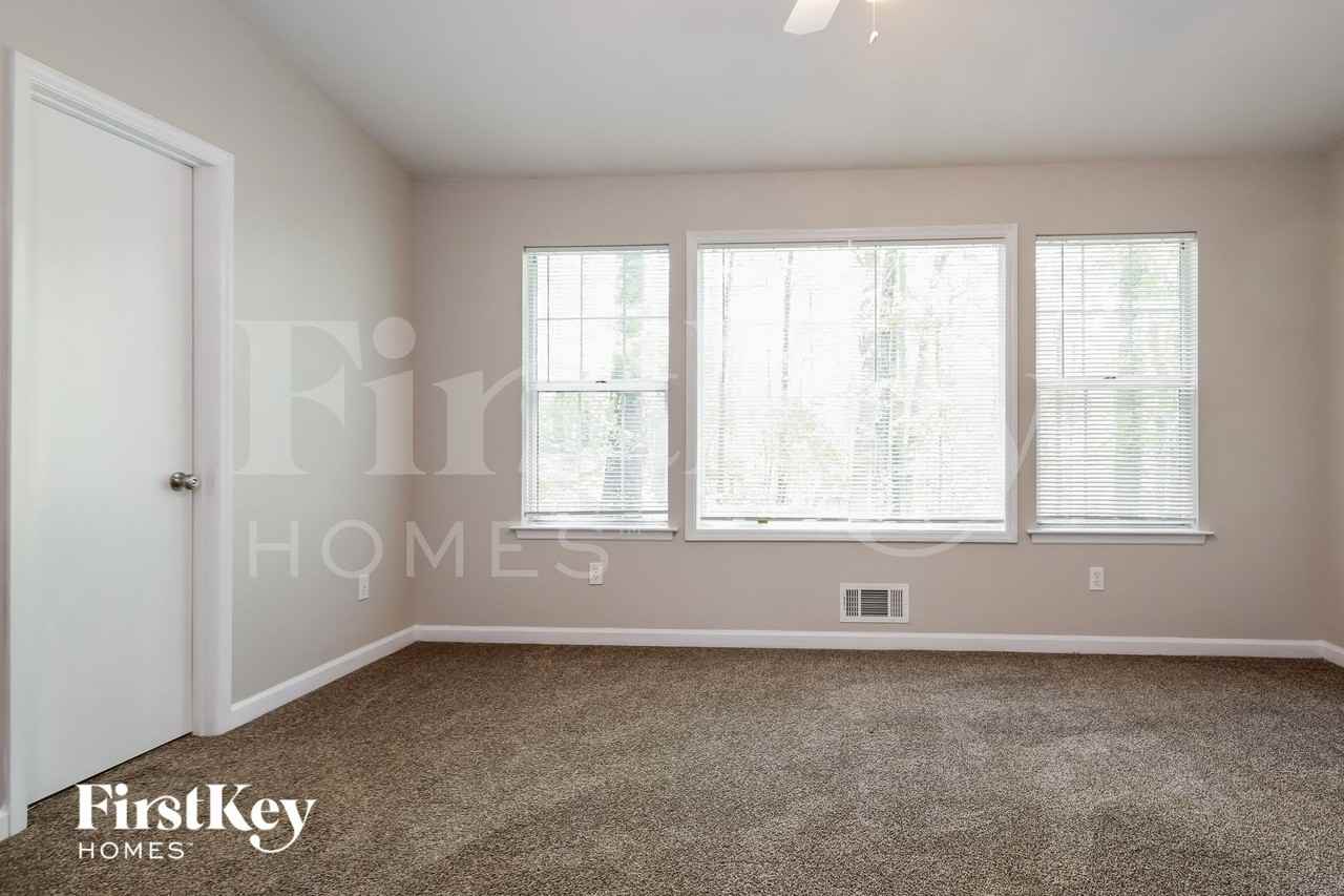 1121 Danube Trl - Photo 7 of 15